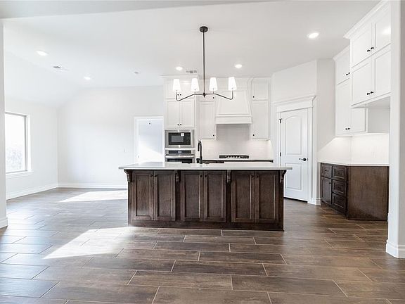 4th image of 16209 Villa Valeria Way