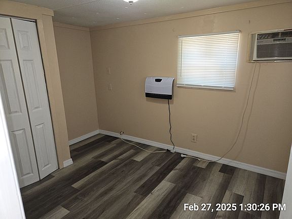 5th image of 823 Saint Charles Dr