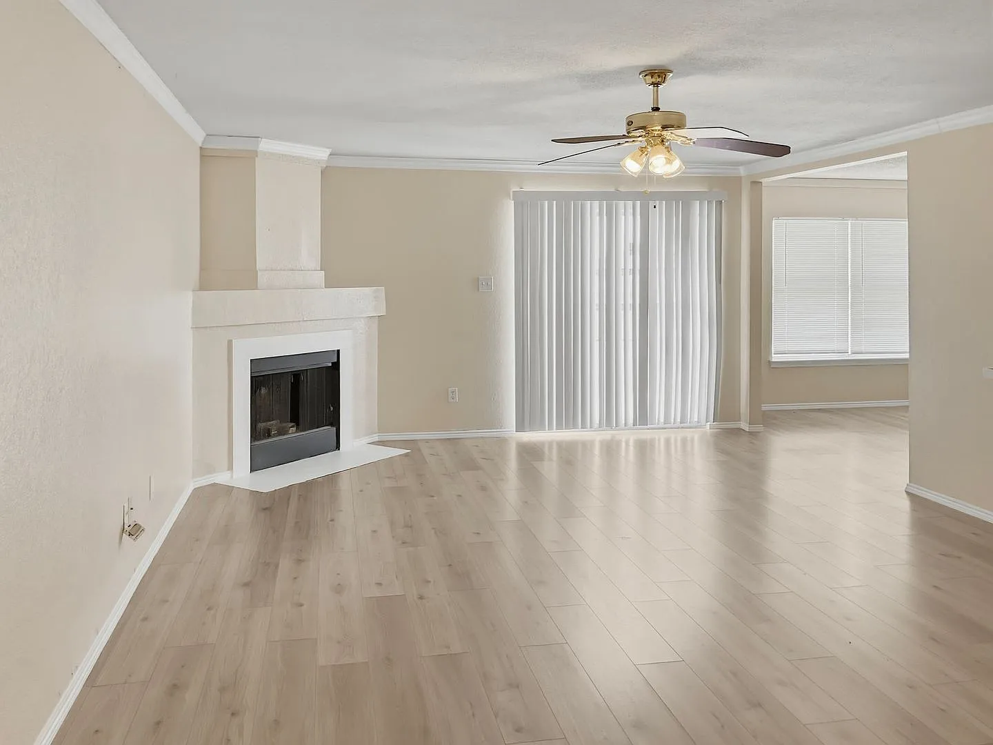 3 Bedroom 2 Bath Home In Fort Worth — Photo 4