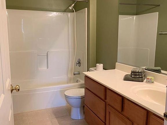 5th image of 2745 Acorn Ct #0