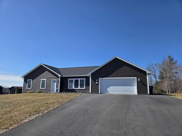 52 Knoll Crest Drive, Bangor, ME 04401