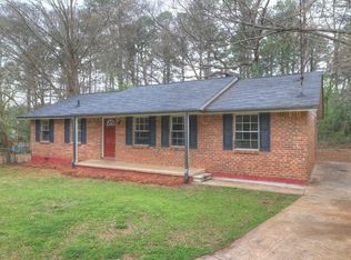 8075 Attleboro Dr, Jonesboro, GA 30238