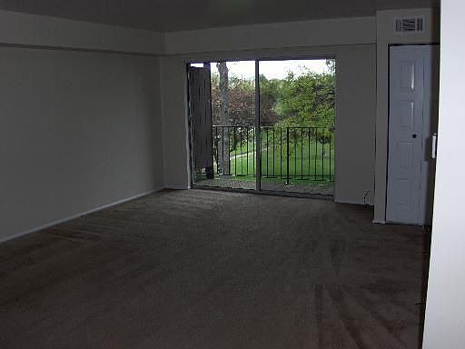 4th image of 1450 Sandpebble Dr APT 228