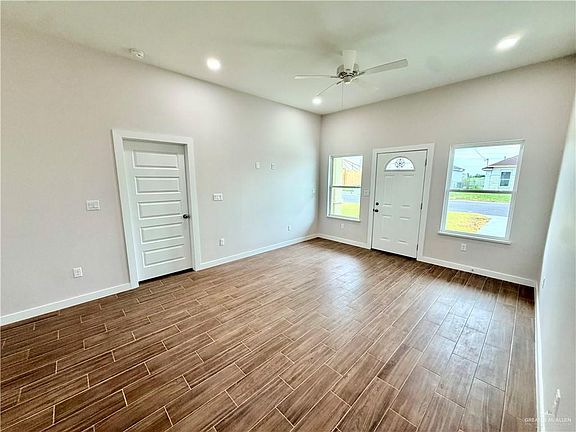 4th image of 337 Barcelona St