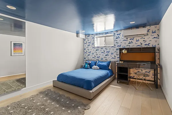Bedroom, photo 3