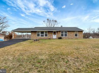 1545 Frank Rd, Chambersburg, PA 17202
