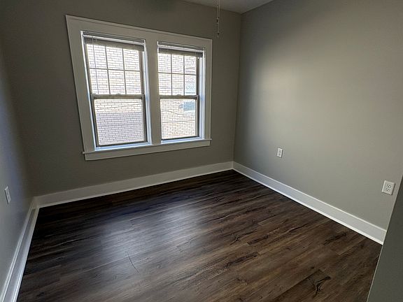 4th image of 315-319 N Elizabeth St #319-2