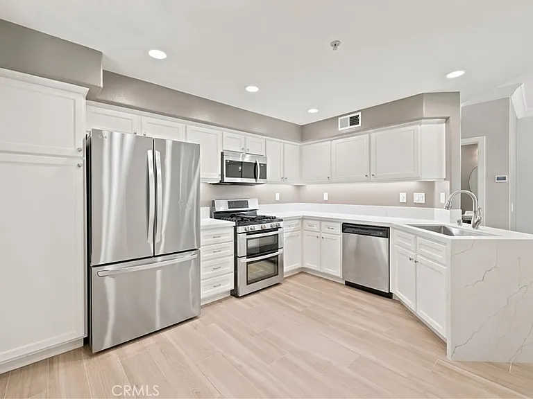 2396 Sunningdale Dr — Photo 7
