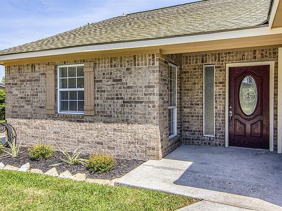 3rd image of 2713 Dow Cir