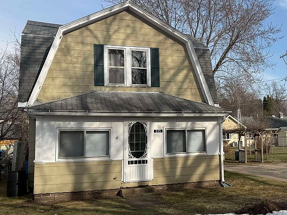 2nd image of 235 Maple St