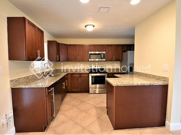 5th image of 18114 SW 92nd Ct