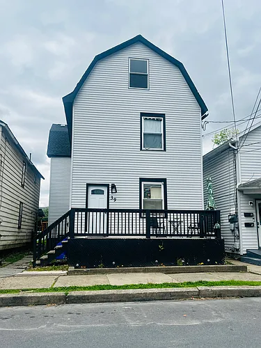 39 W Ridge St Photo 1