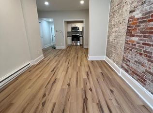 939 Spruce St APT 1F, Philadelphia, PA 19107