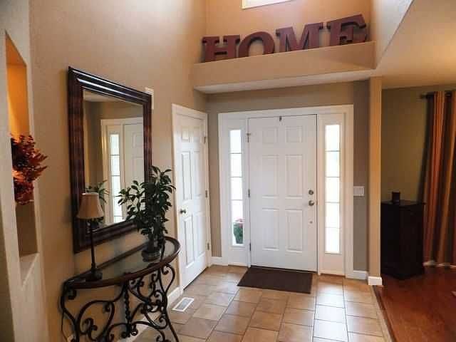 2nd image of 5703 Mallard Pointe Ln