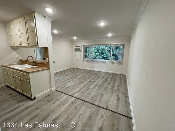 4th image of 1334 N Las Palmas Ave #206