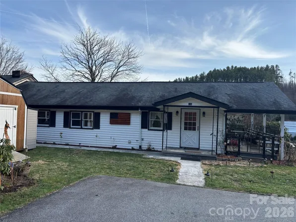 190 Benfield Rd, Crossnore, NC 28616