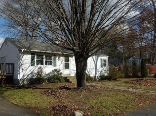 5 Austin Cir, Northampton, MA 01062