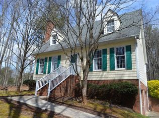 260 Foothill Ln, Pilot Mountain, NC 27041