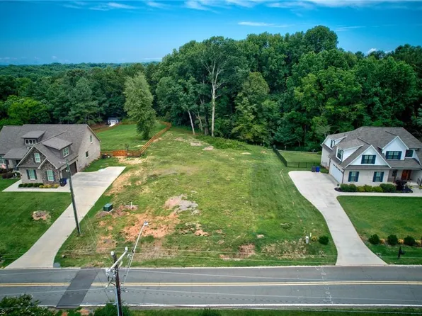 969 Petree Rd, Winston Salem, NC 27106