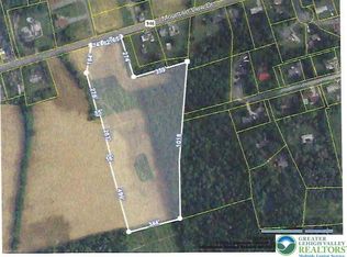 4083 Mountain View Dr, Danielsville, PA 18038