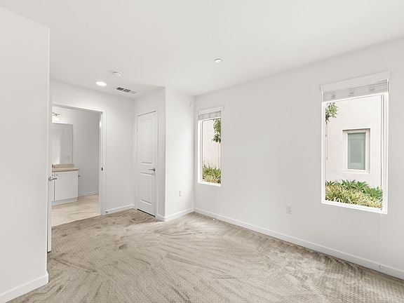3rd image of 129 N 5th St #F