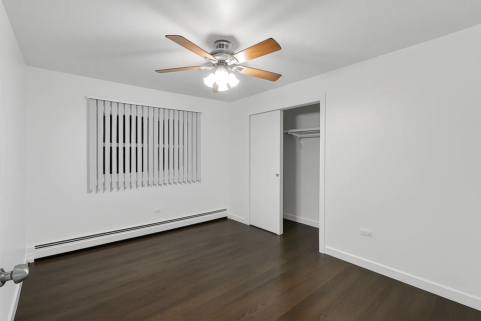 3 bed, 1.5 bath, 1200 sqft, $1,900 — Photo 4