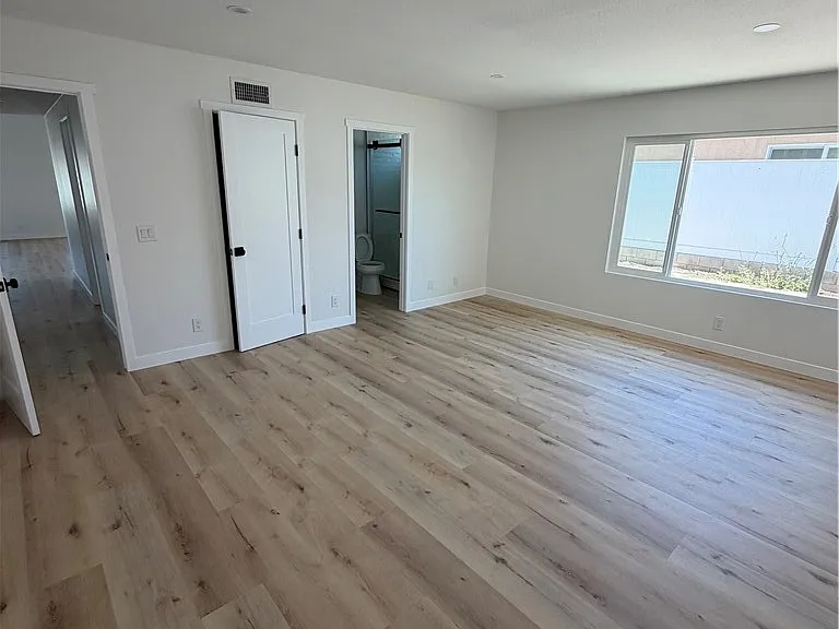 17242 Chicago Ave — Photo 2