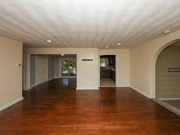 5th image of 8033 Tarpon Pl