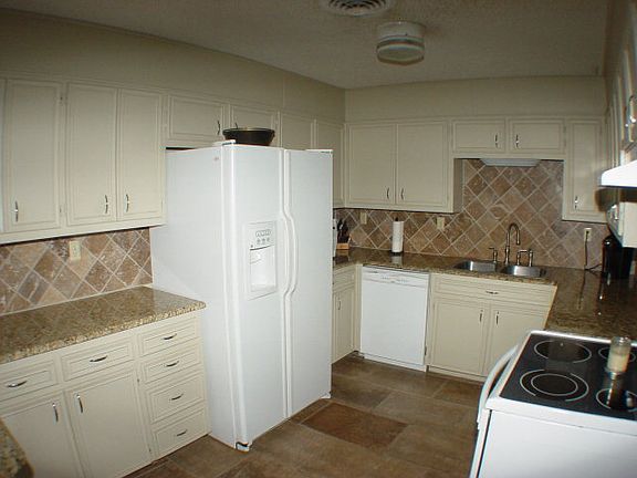 4th image of 311 Edgewood Dr