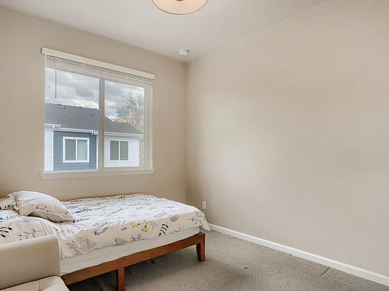 1909 S Poplar Ct — Photo 27