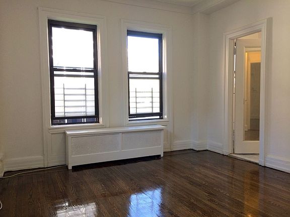 2nd image of 105 E 63rd St APT 6C