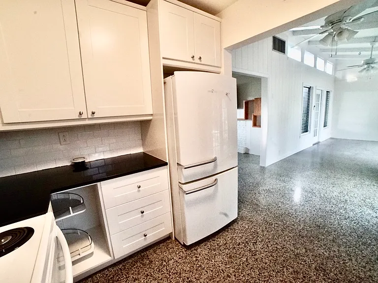 2488 Davis Blvd — Photo 11
