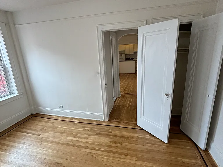 31-15 21st Ave #4G — Photo 7
