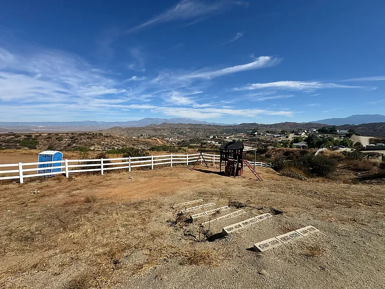 22881 Arrow Rd — Photo 38