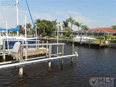 private boat lift