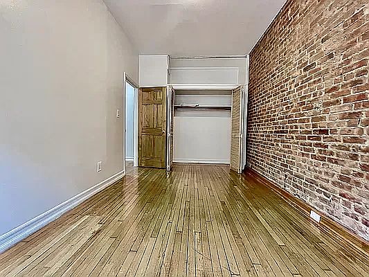 3rd image of 715 W 172nd St #7