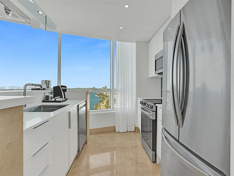 4401 Collins Ave #2915 — Photo 17
