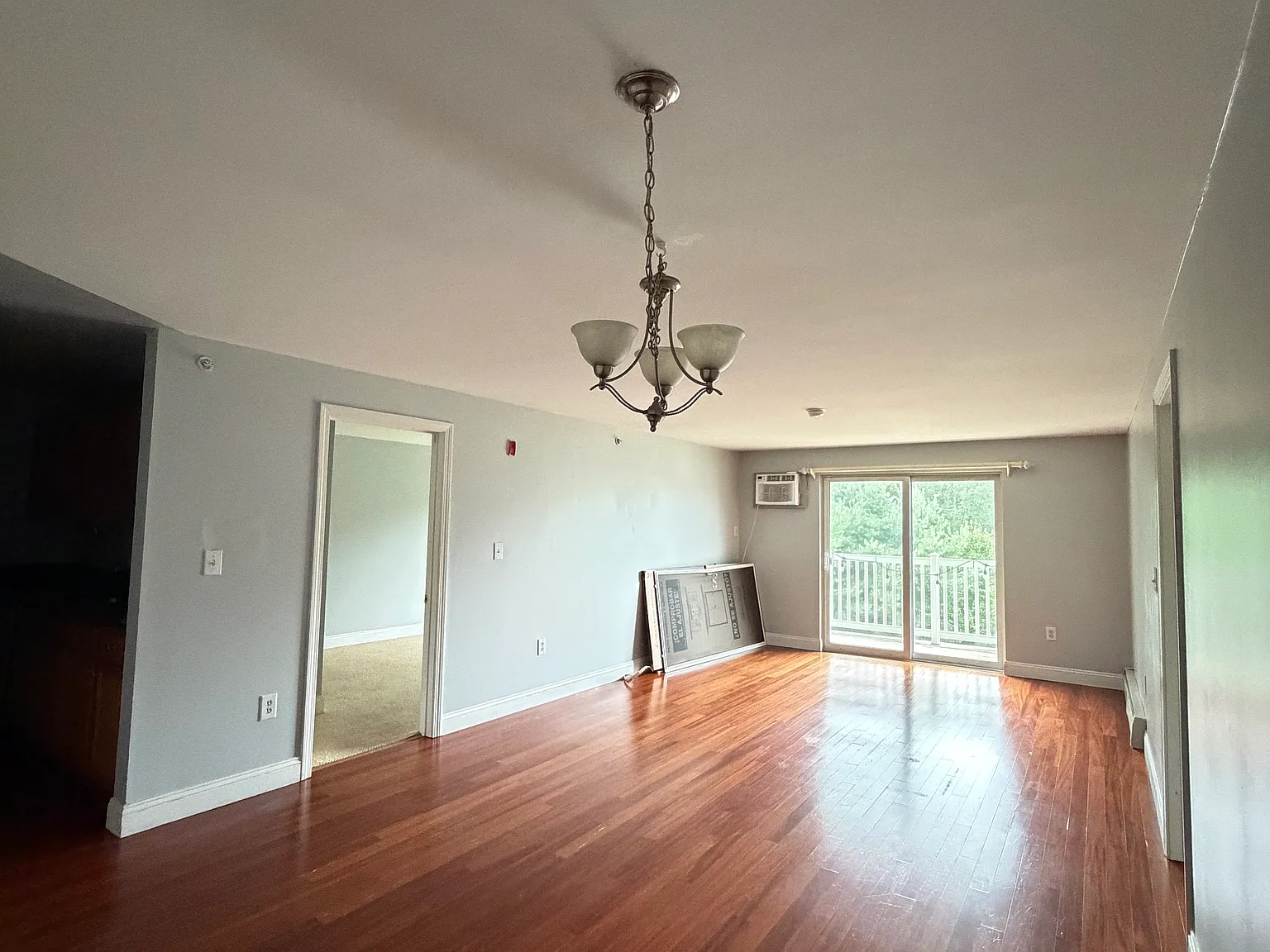 2 bed, 918 sqft, $1,995 — Photo 3