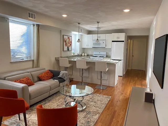209 Commonwealth Ave #1 — Photo 1