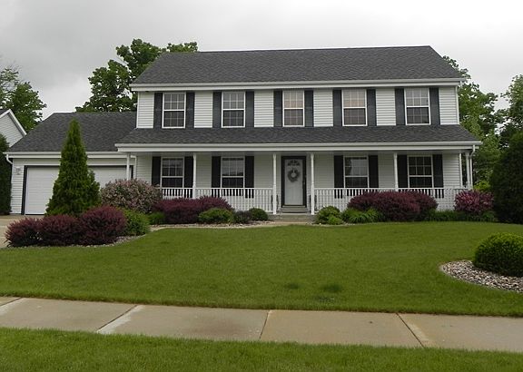 3rd image of 632 E Jordan Ln
