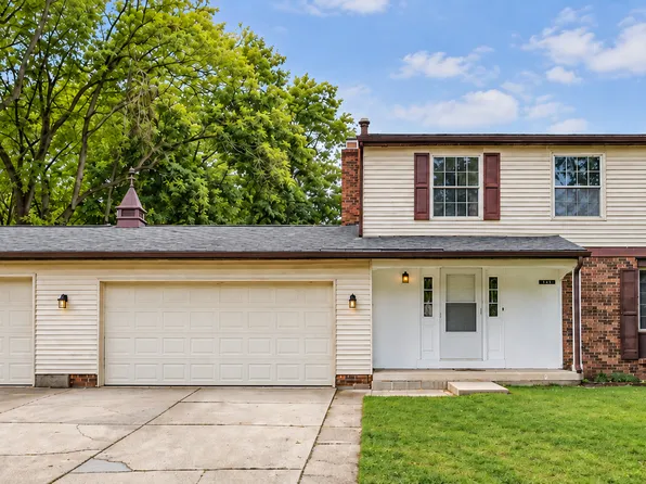 9320 Thornwood Dr, Indianapolis, IN 46250