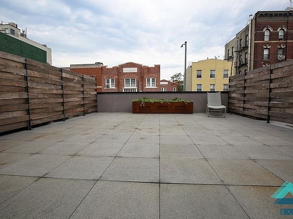 5th image of 167 6th St #907