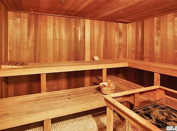 5th image of 6405 Yellowstone Blvd Penthouse 517