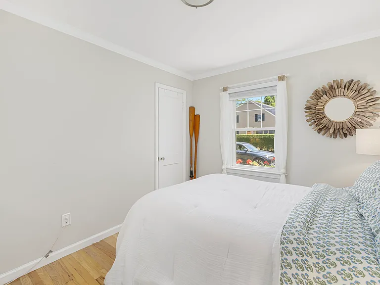 133 Carroll Ave — Photo 17
