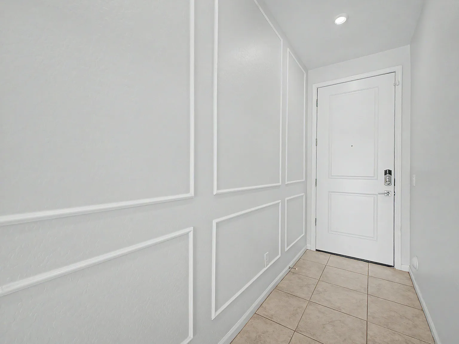 4 bed, 2417 sqft, $2,000 — Photo 4