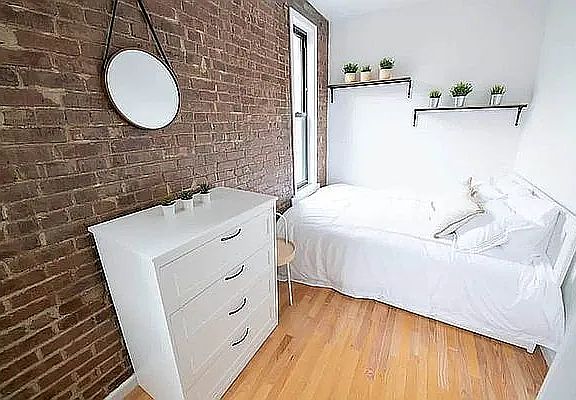 4th image of 12 W 104th St #1