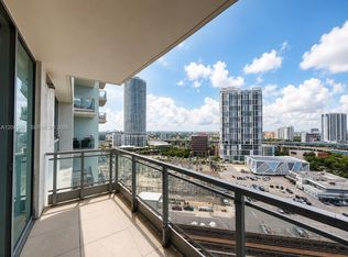 90 SW 3rd St, Miami, FL 33130