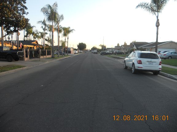 4th image of 8323 Santa Fe Dr