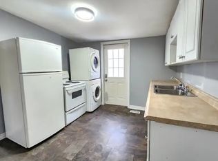 185 Parkhill Rd W #4, Peterborough, ON K9H3H2