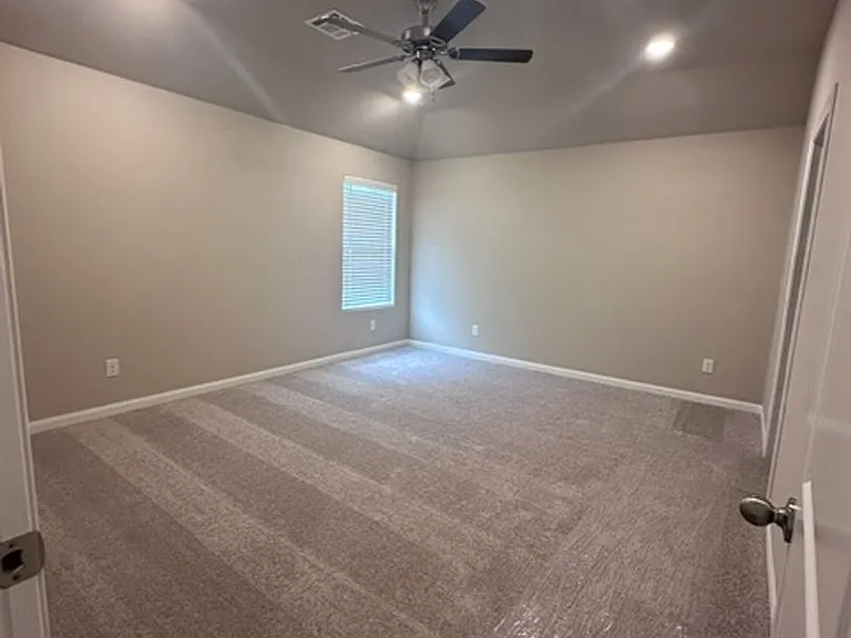 8105 Solare Pl — Photo 16